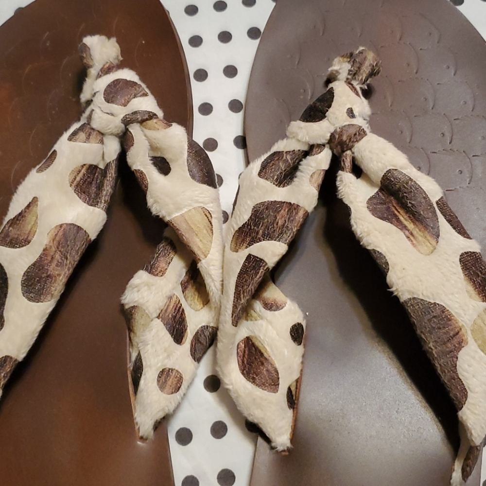 Frisky Sandals - Picture 2 of 5